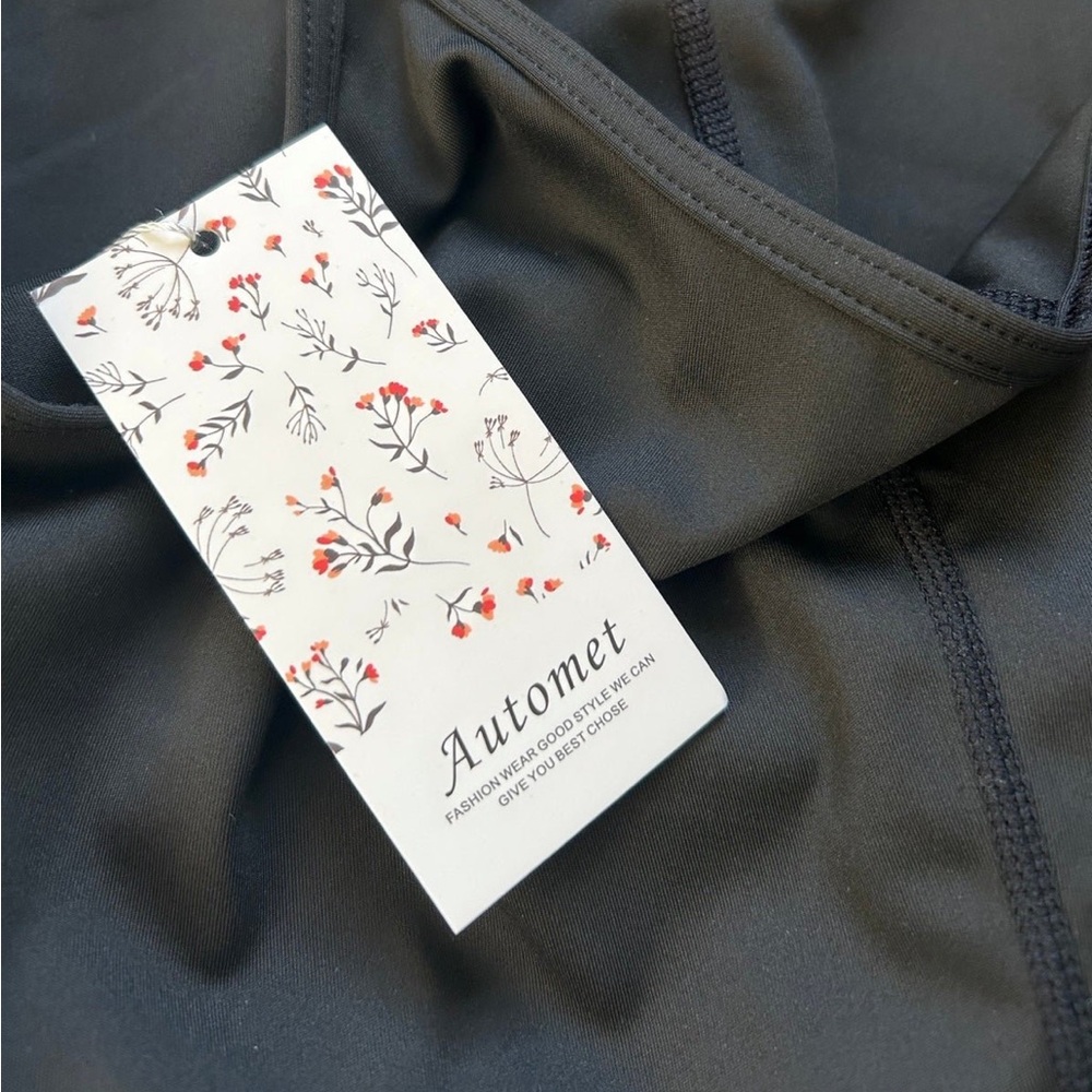Amazon athletic romper - Picture 5 of 5